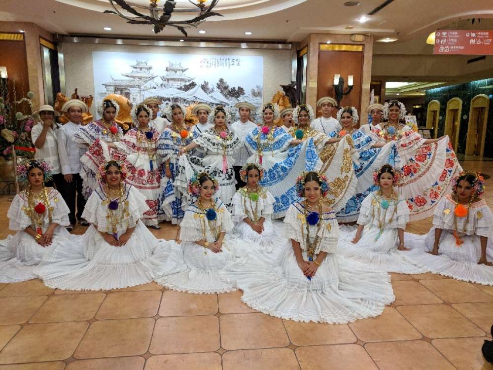 TAIWAN FESTIVAL DE FOLKLORE NAN YING